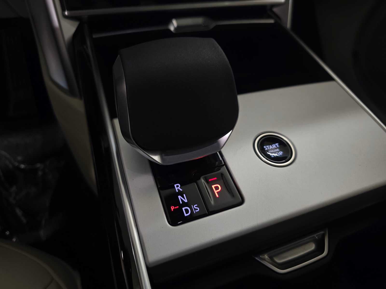 2026 Land Rover Range Rover SE