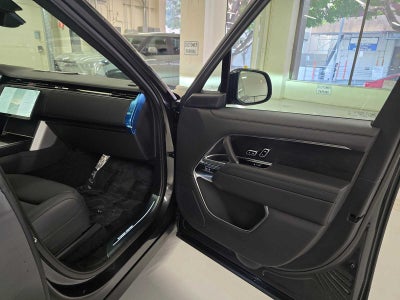 2026 Land Rover Range Rover SE