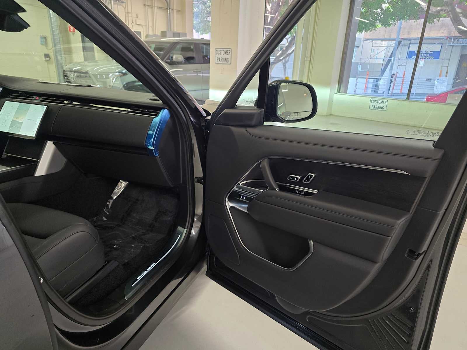 2026 Land Rover Range Rover SE