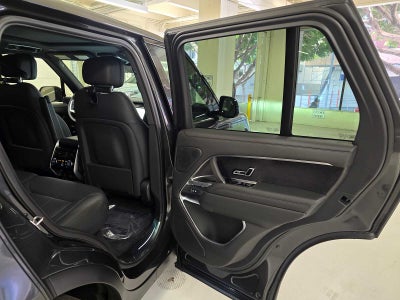 2026 Land Rover Range Rover SE