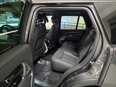 2026 Land Rover Range Rover SE