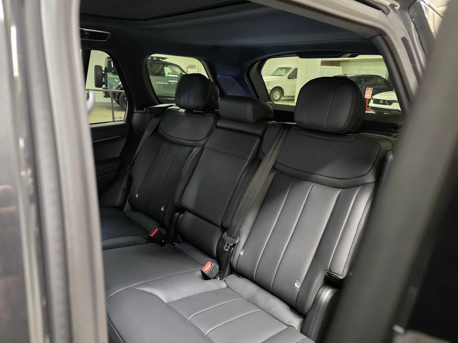 2026 Land Rover Range Rover SE