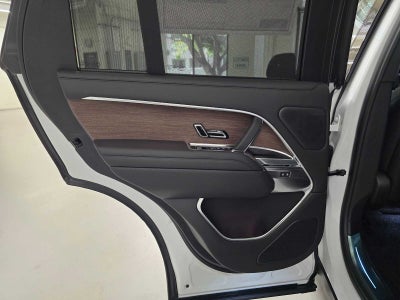 2026 Land Rover Range Rover SE