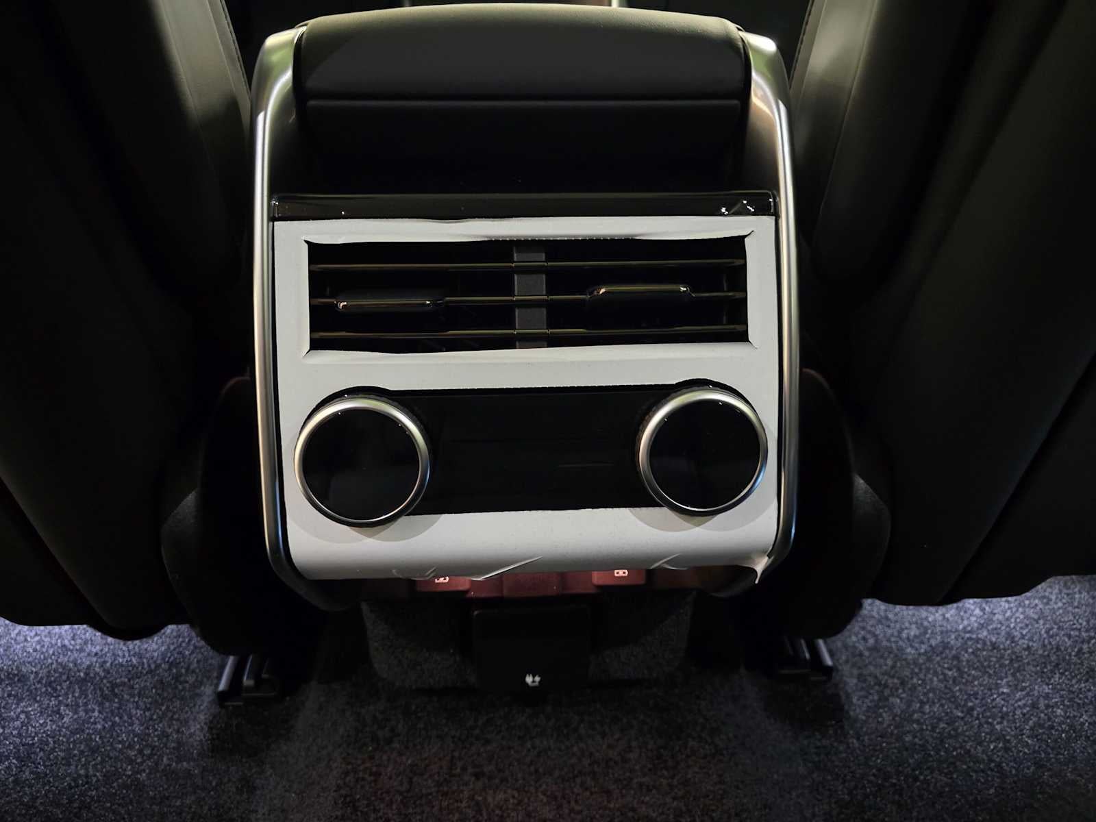 2026 Land Rover Range Rover SE