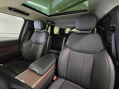 2026 Land Rover Range Rover SE