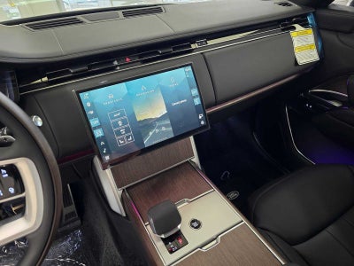 2026 Land Rover Range Rover SE