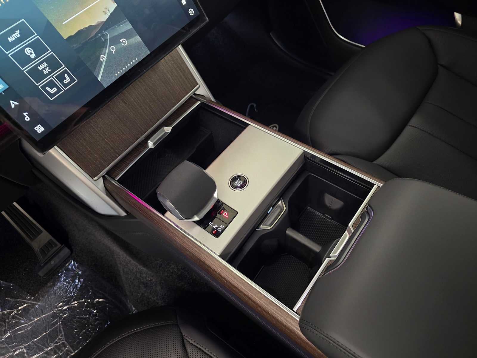 2026 Land Rover Range Rover SE