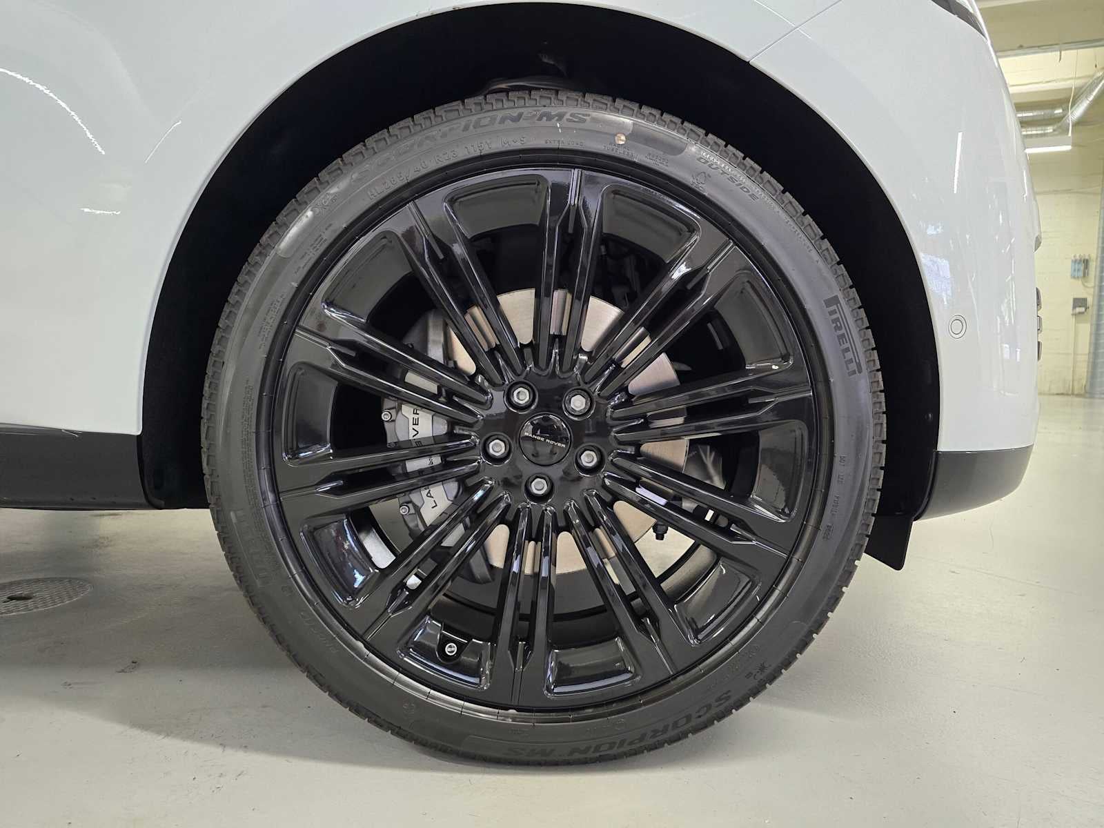 2026 Land Rover Range Rover SE