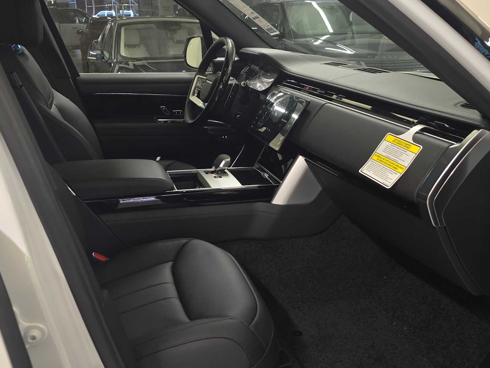 2026 Land Rover Range Rover SE