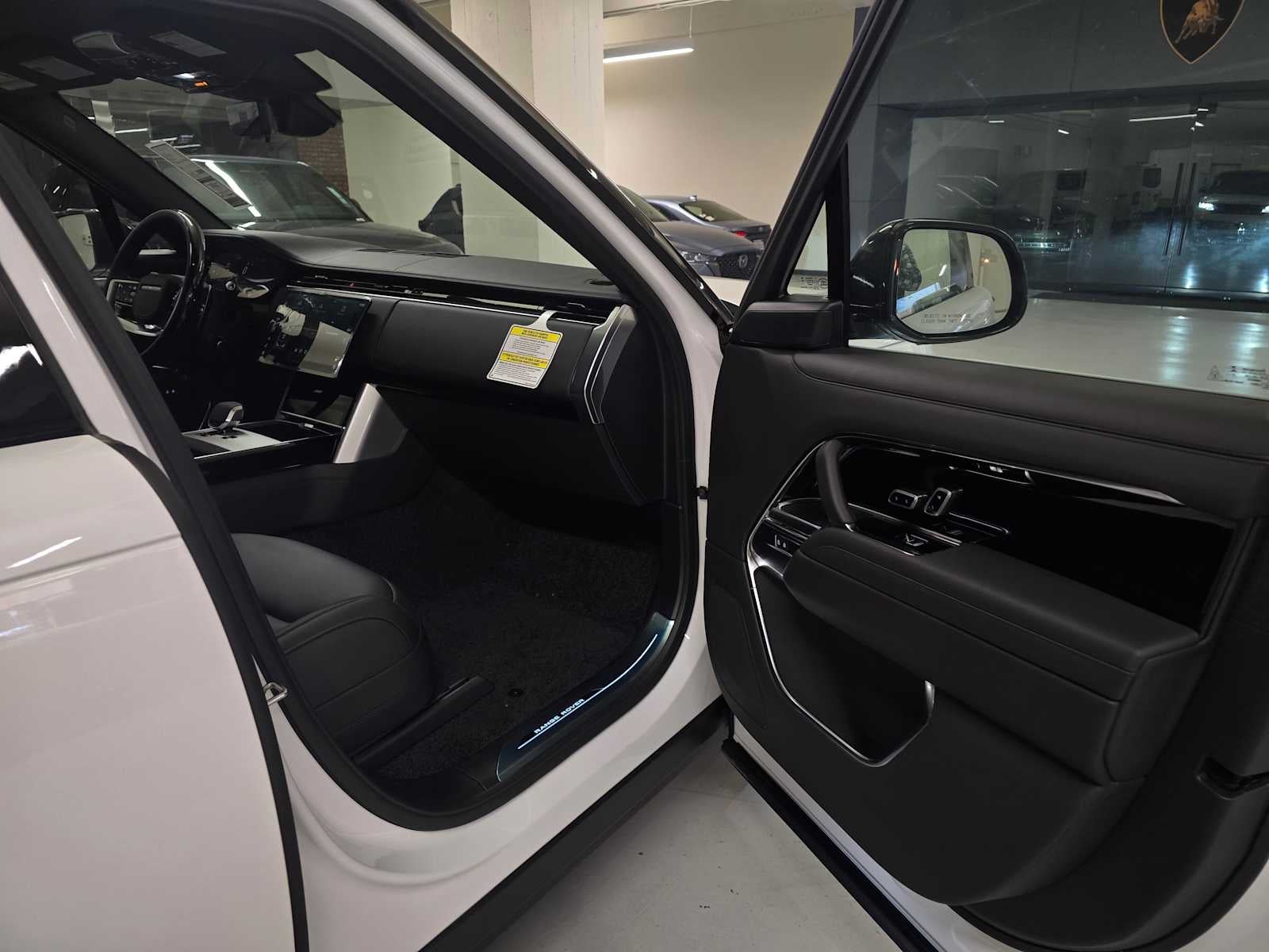 2026 Land Rover Range Rover SE