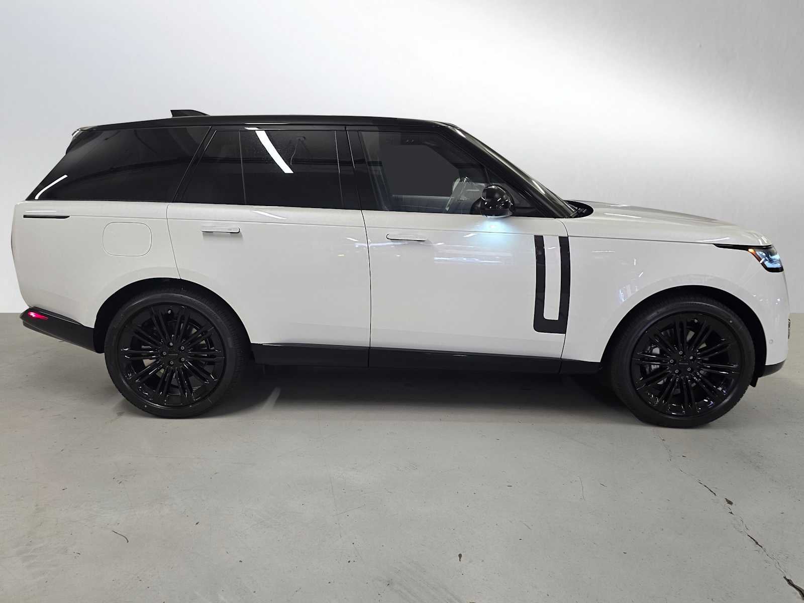 2026 Land Rover Range Rover SE
