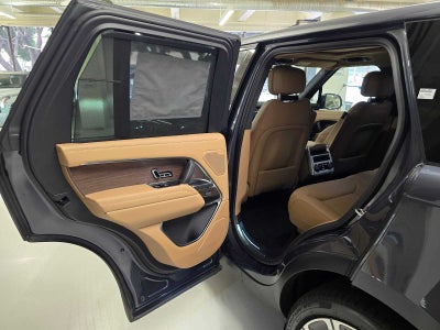 2026 Land Rover Range Rover SE