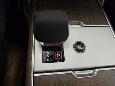 2026 Land Rover Range Rover SE
