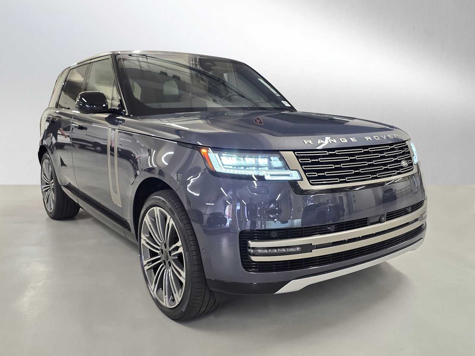 2026 Land Rover Range Rover SE