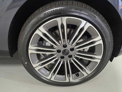 2026 Land Rover Range Rover SE