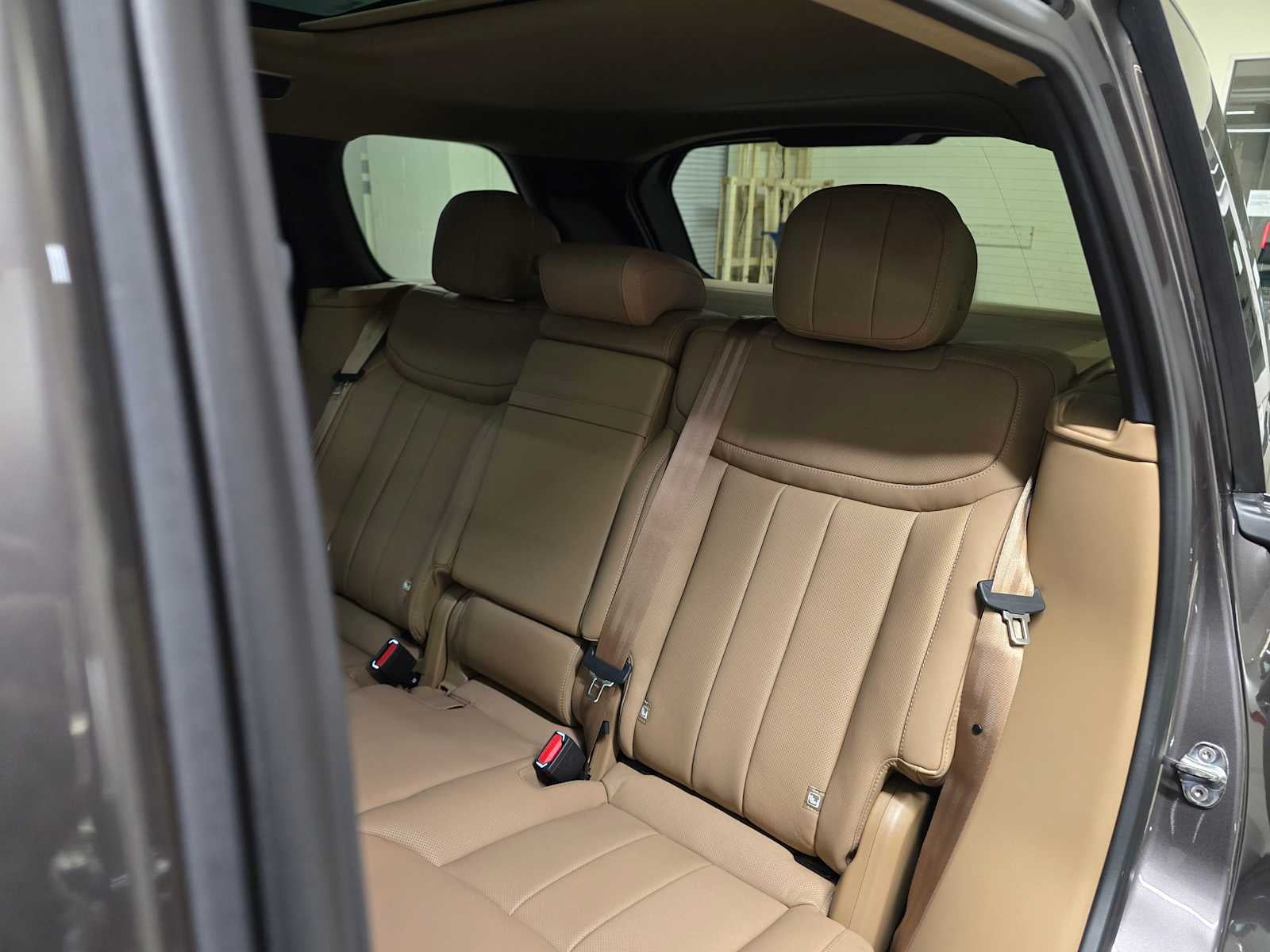 2026 Land Rover Range Rover SE
