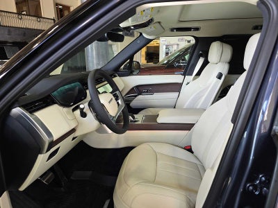 2026 Land Rover Range Rover SE