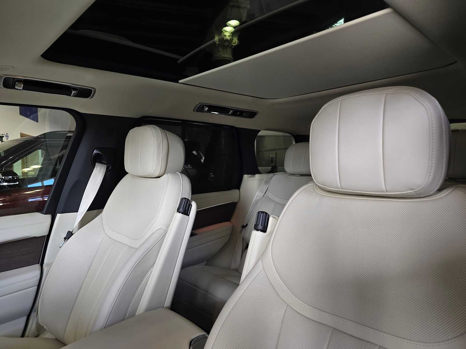 2026 Land Rover Range Rover SE