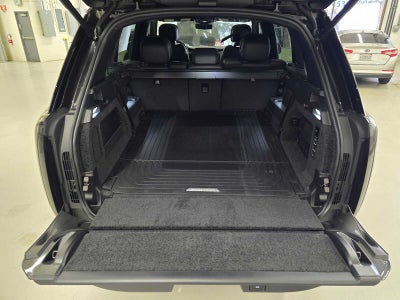 2026 Land Rover Range Rover SE