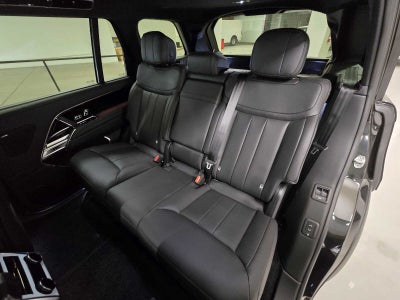 2026 Land Rover Range Rover SE