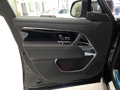 2026 Land Rover Range Rover SE