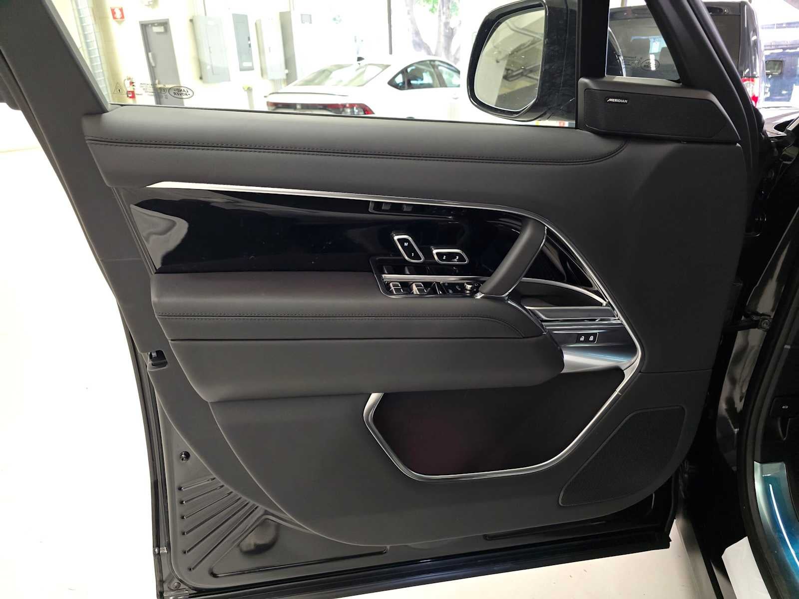 2026 Land Rover Range Rover SE