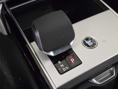2026 Land Rover Range Rover SE