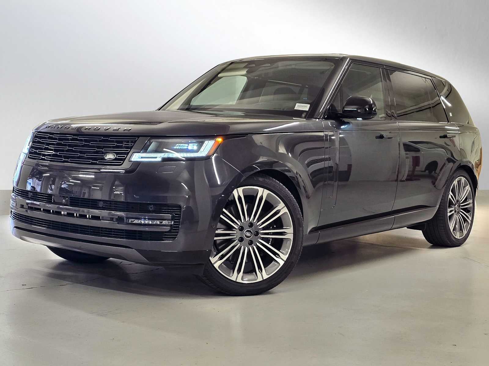 2025 Land Rover Range Rover SE