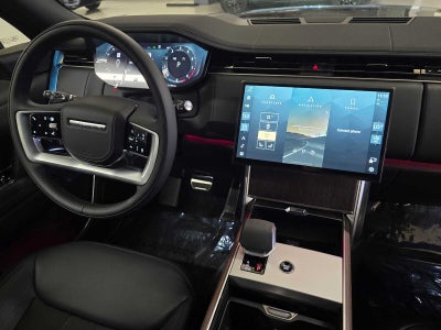 2025 Land Rover Range Rover SE