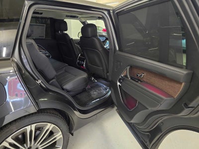 2025 Land Rover Range Rover SE
