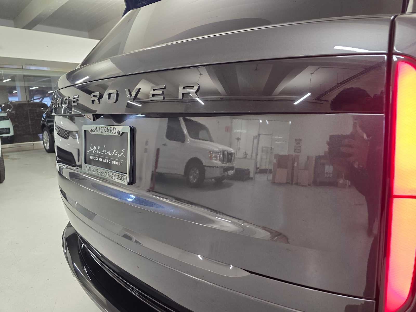 2025 Land Rover Range Rover SE