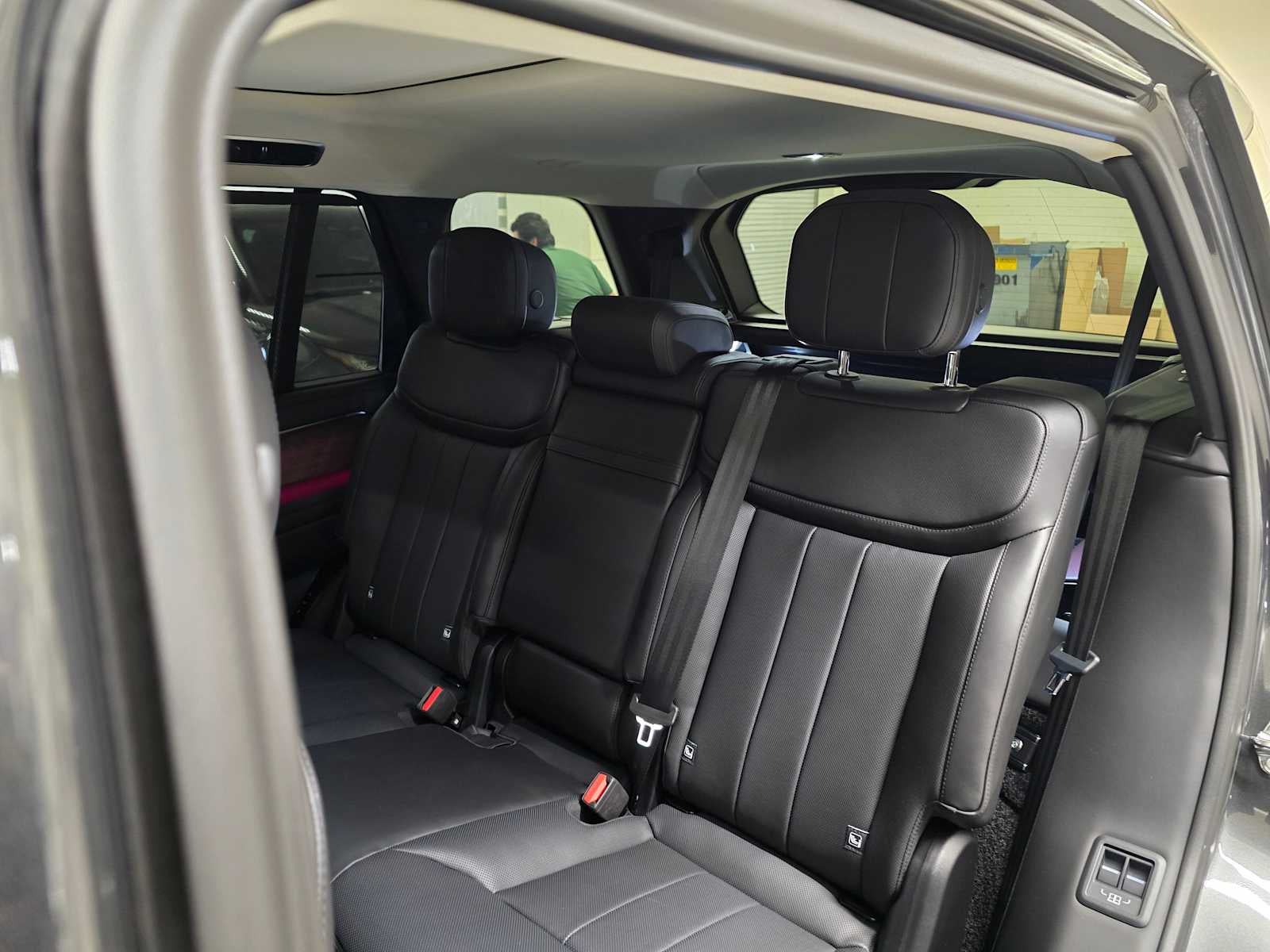 2025 Land Rover Range Rover SE