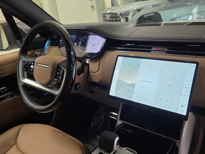 2025 Land Rover Range Rover SE
