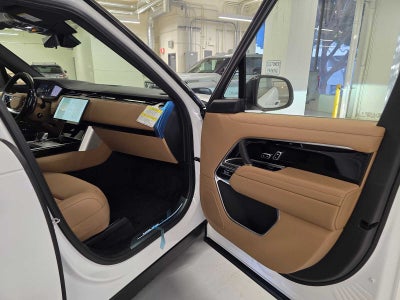 2025 Land Rover Range Rover SE