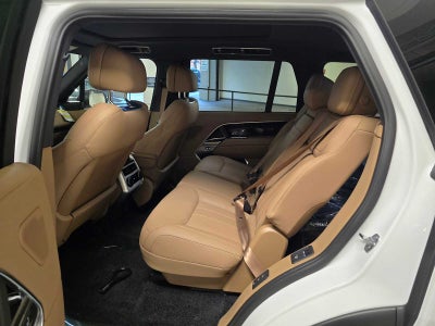 2025 Land Rover Range Rover SE