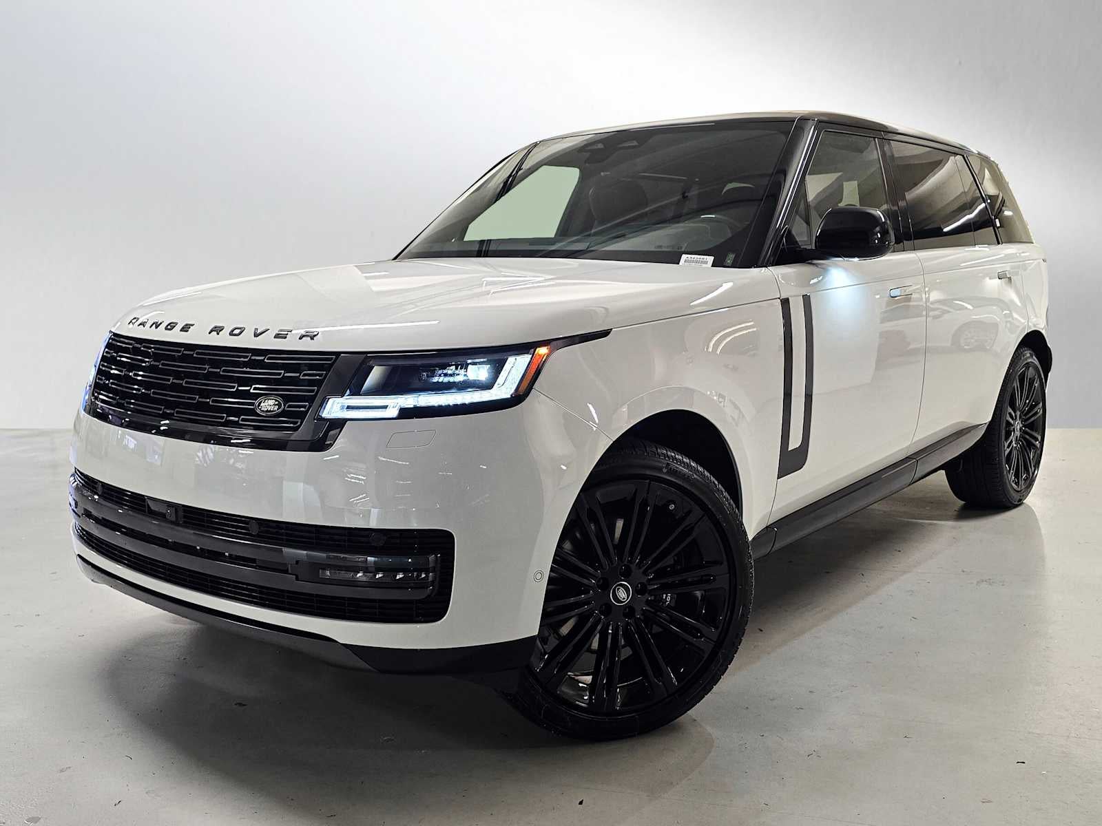 2025 Land Rover Range Rover SE