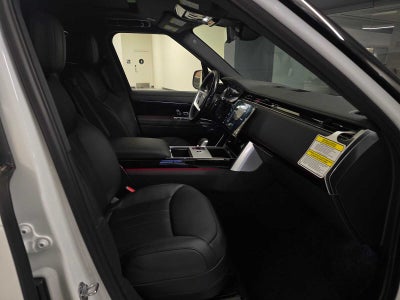 2025 Land Rover Range Rover SE