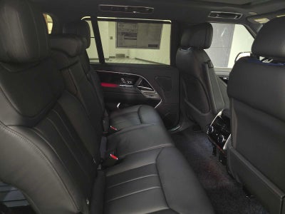 2025 Land Rover Range Rover SE