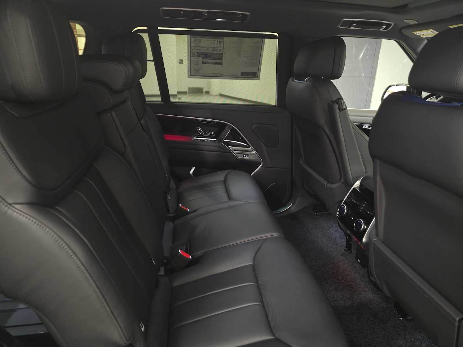 2025 Land Rover Range Rover SE