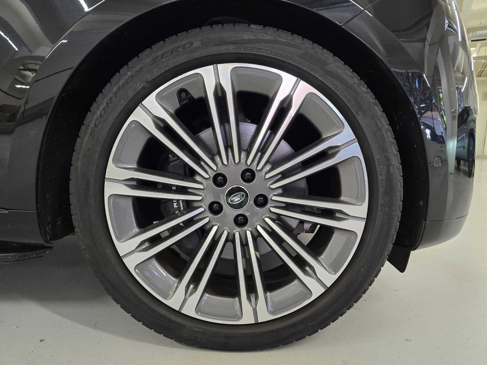2023 Land Rover Range Rover SE