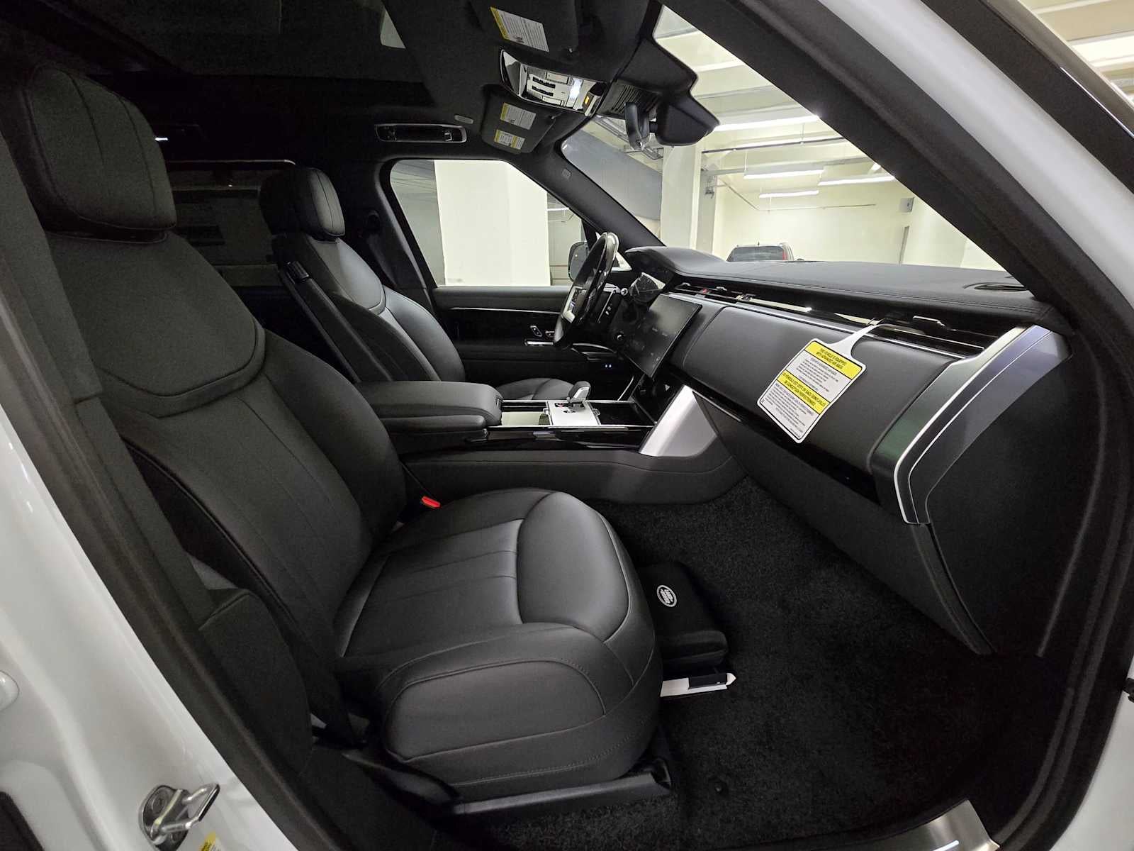 2026 Land Rover Range Rover SE