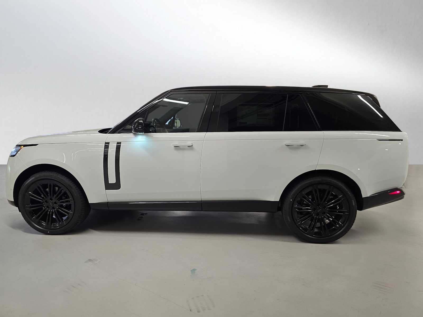 2026 Land Rover Range Rover SE