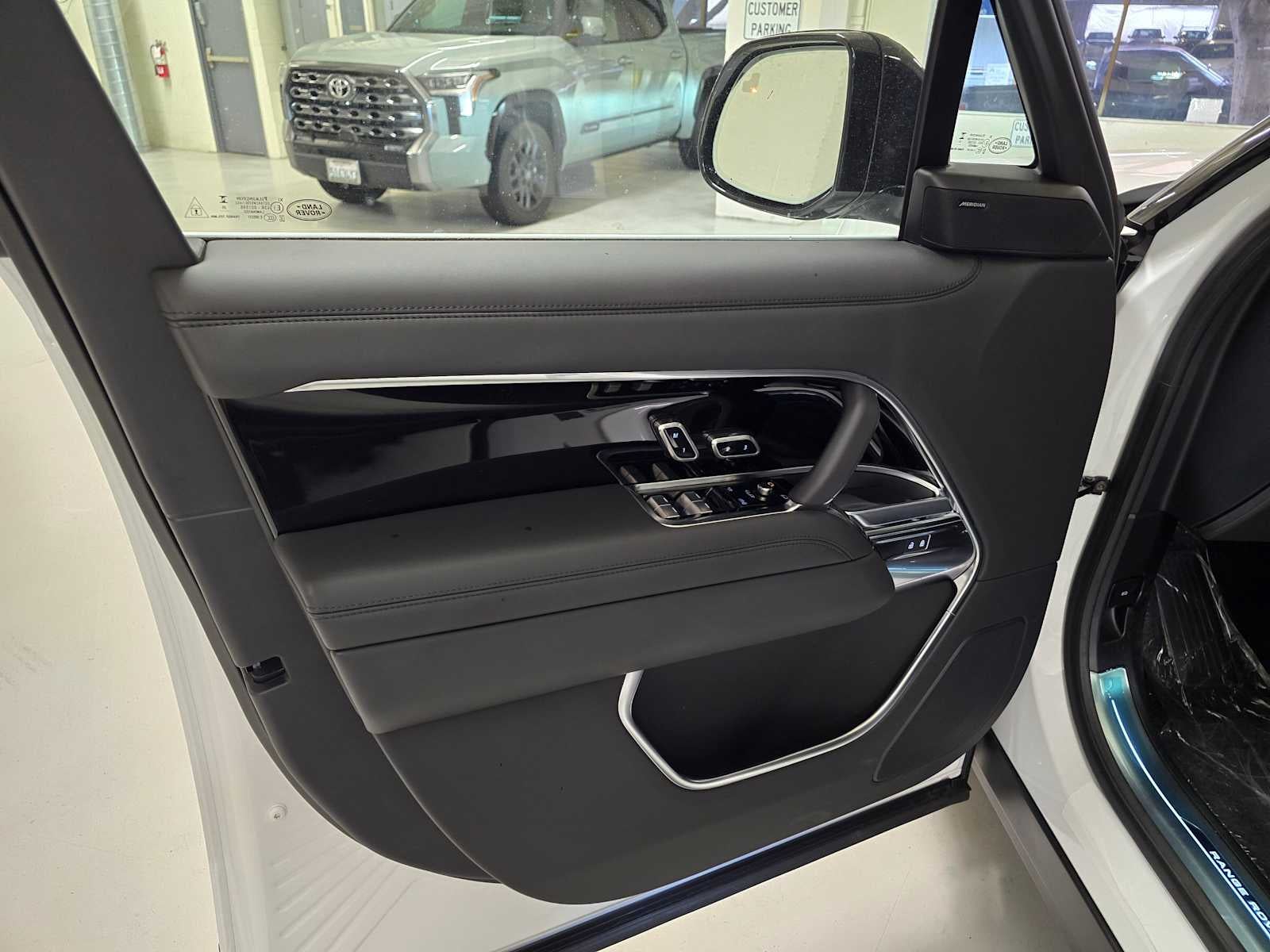 2026 Land Rover Range Rover SE