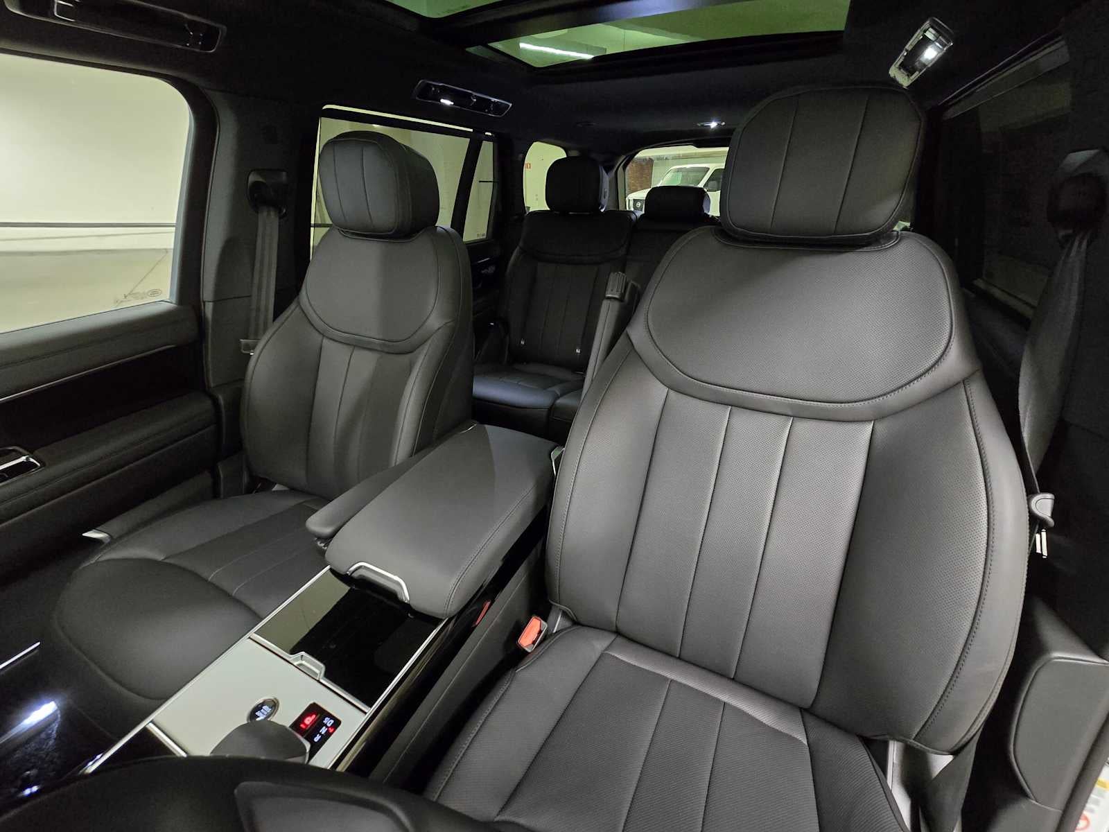2026 Land Rover Range Rover SE