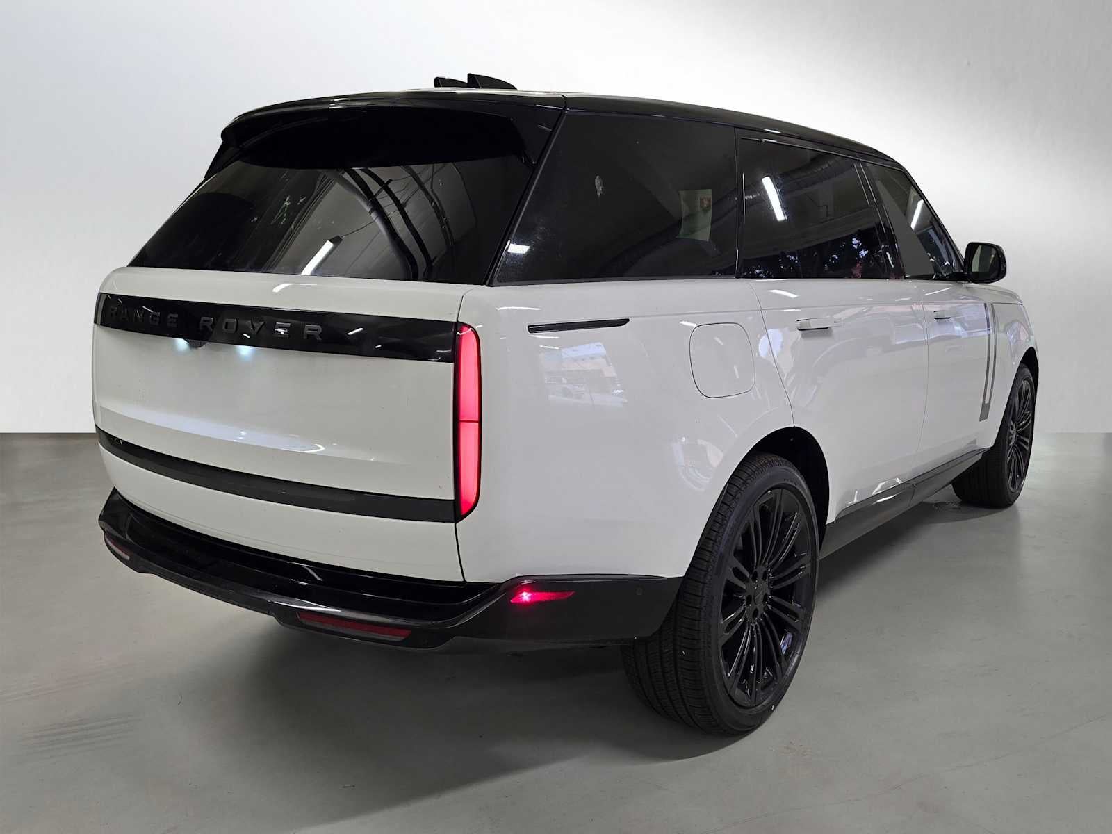 2026 Land Rover Range Rover SE