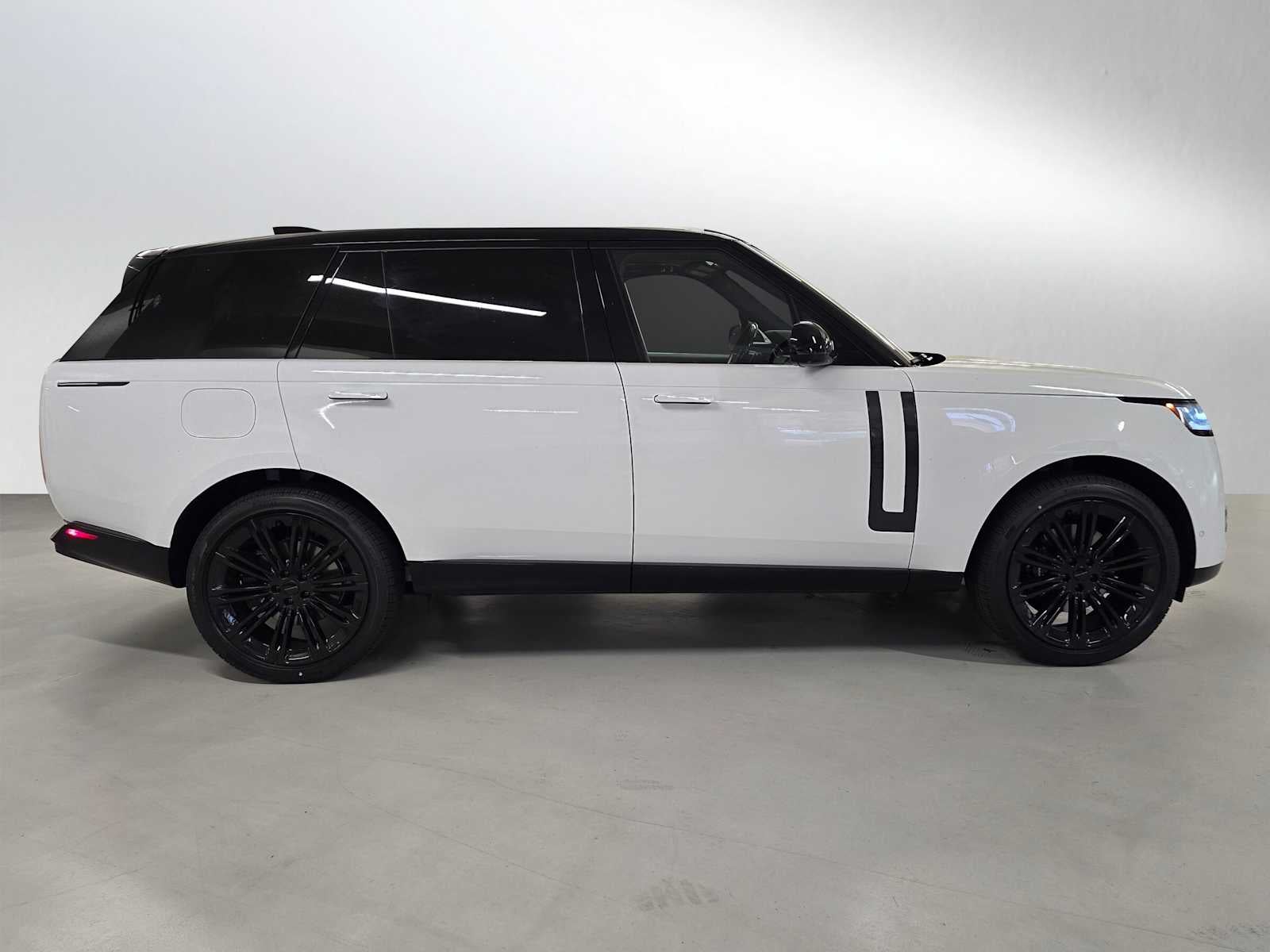 2026 Land Rover Range Rover SE