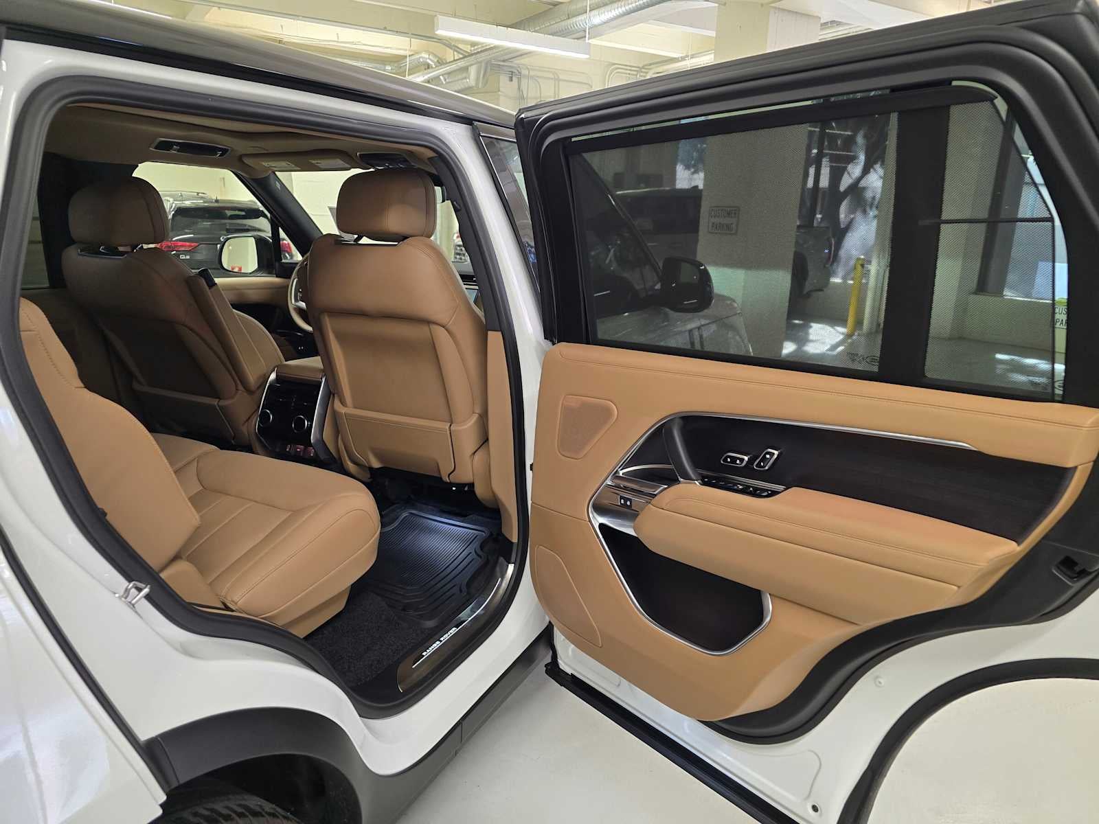 2026 Land Rover Range Rover SE