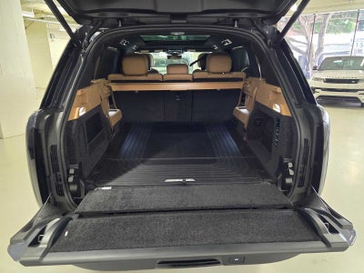 2026 Land Rover Range Rover SE