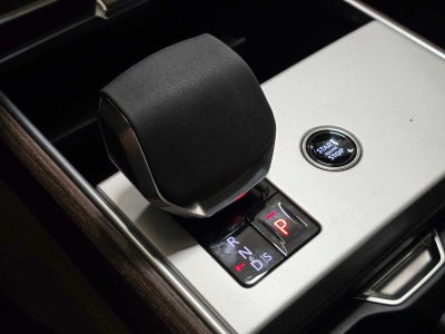 2026 Land Rover Range Rover SE