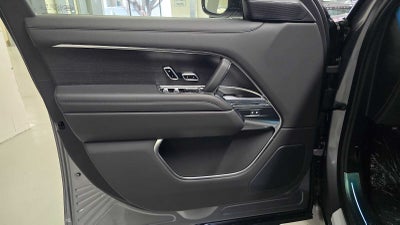 2026 Land Rover Range Rover SE